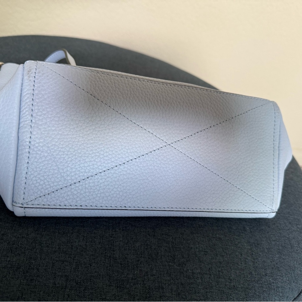 Marc Jacobs Light Blue Leather Shoulder Bag - Picture 8 of 8